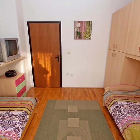 Family Friendly 946 Apartament *