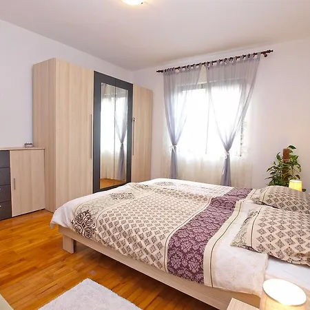 Apartment Family Friendly 946