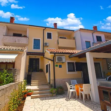 Family Friendly 946 Apartament